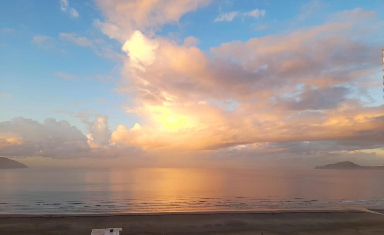 Apto Top Com Vista Pro Mar Em Condominio Completo Em Frente A Praia! Santos  Exteriör bild